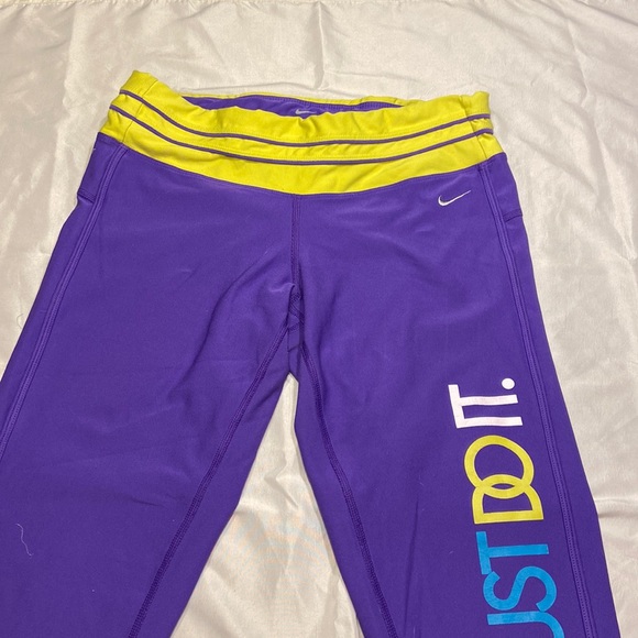 Purple Nike Drifit Capri Leggings Size 
